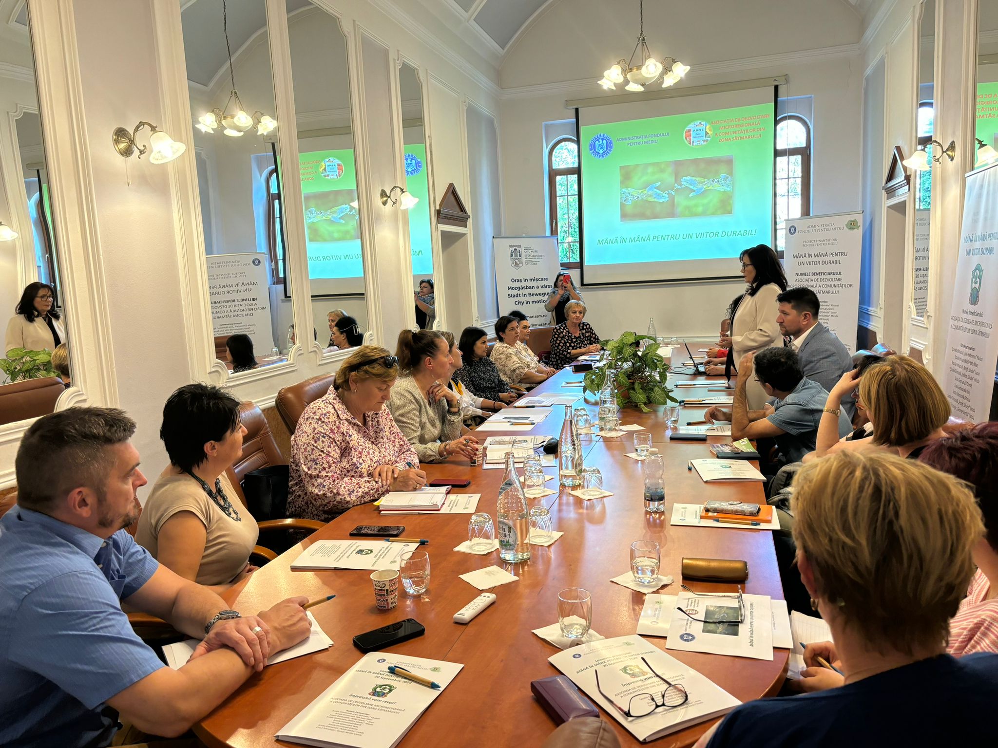 FOTO. MÂNĂ ÎN MÂNĂ PENTRU UN VIITOR DURABIL! - proiect pentru conștientizarea și educarea în spirit ecologic a copiilor din județul Satu Mare