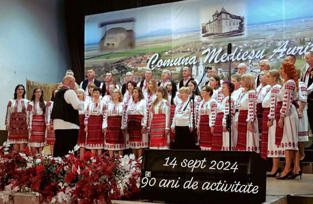FOTOGALERIE. SĂRBĂTOARE. 90 de ani de cântec coral în comuna Medieșu Aurit