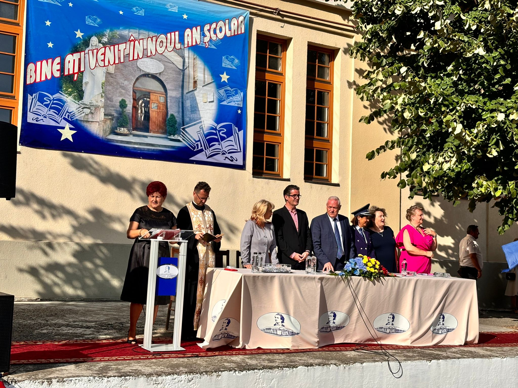 ÎNCEPUT. S-a dat startul noului an școlar cu festivități pline de emoție și entuziasm