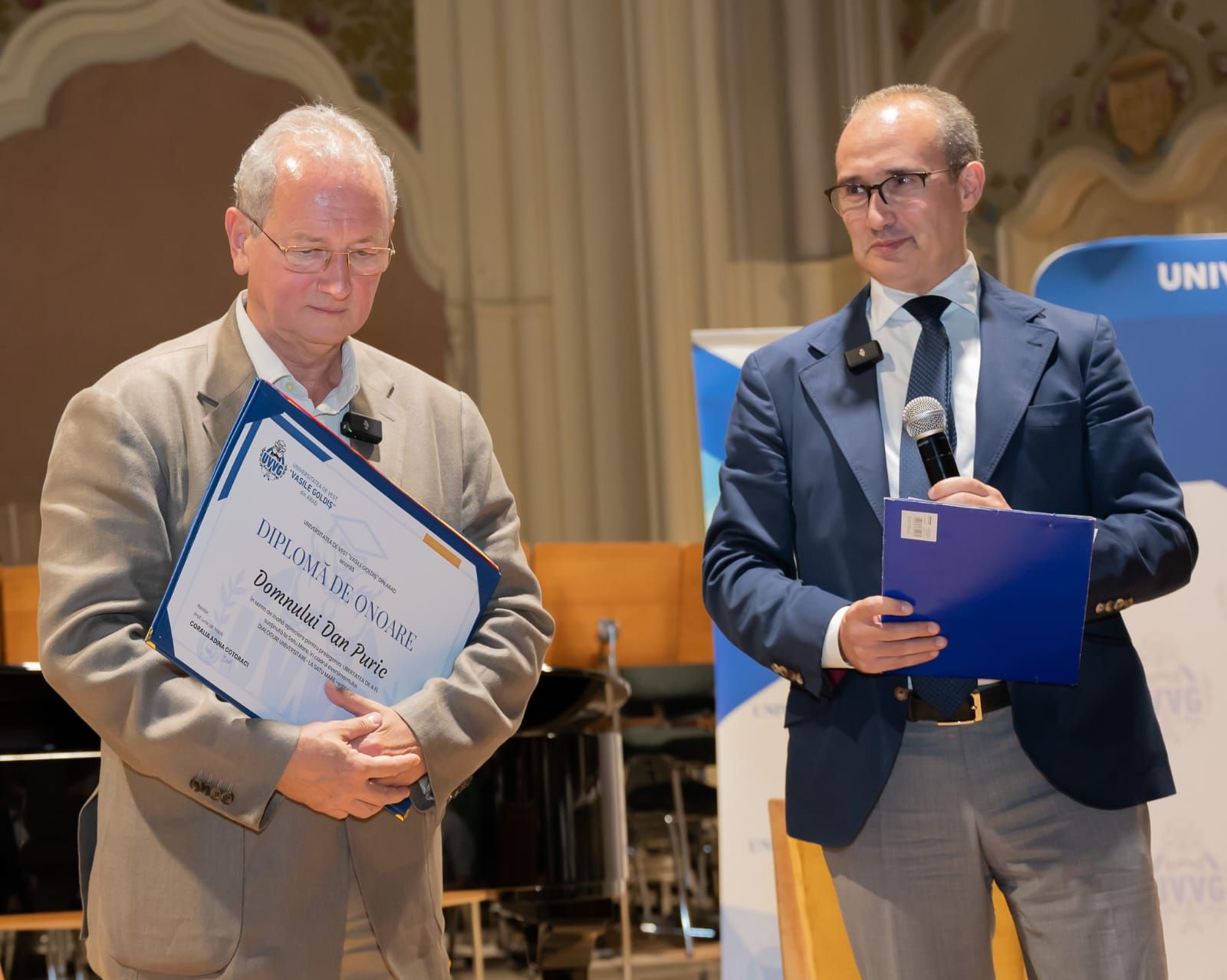 Dan Puric și George Grigoriu, prezenți la Satu Mare. Cei doi au vorbit despre  „Libertatea de a fi”