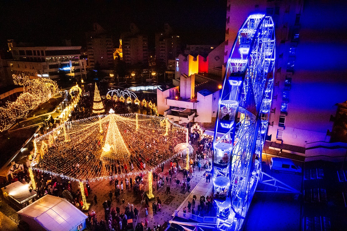 Încep pregătirile pentru Târgul de Crăciun