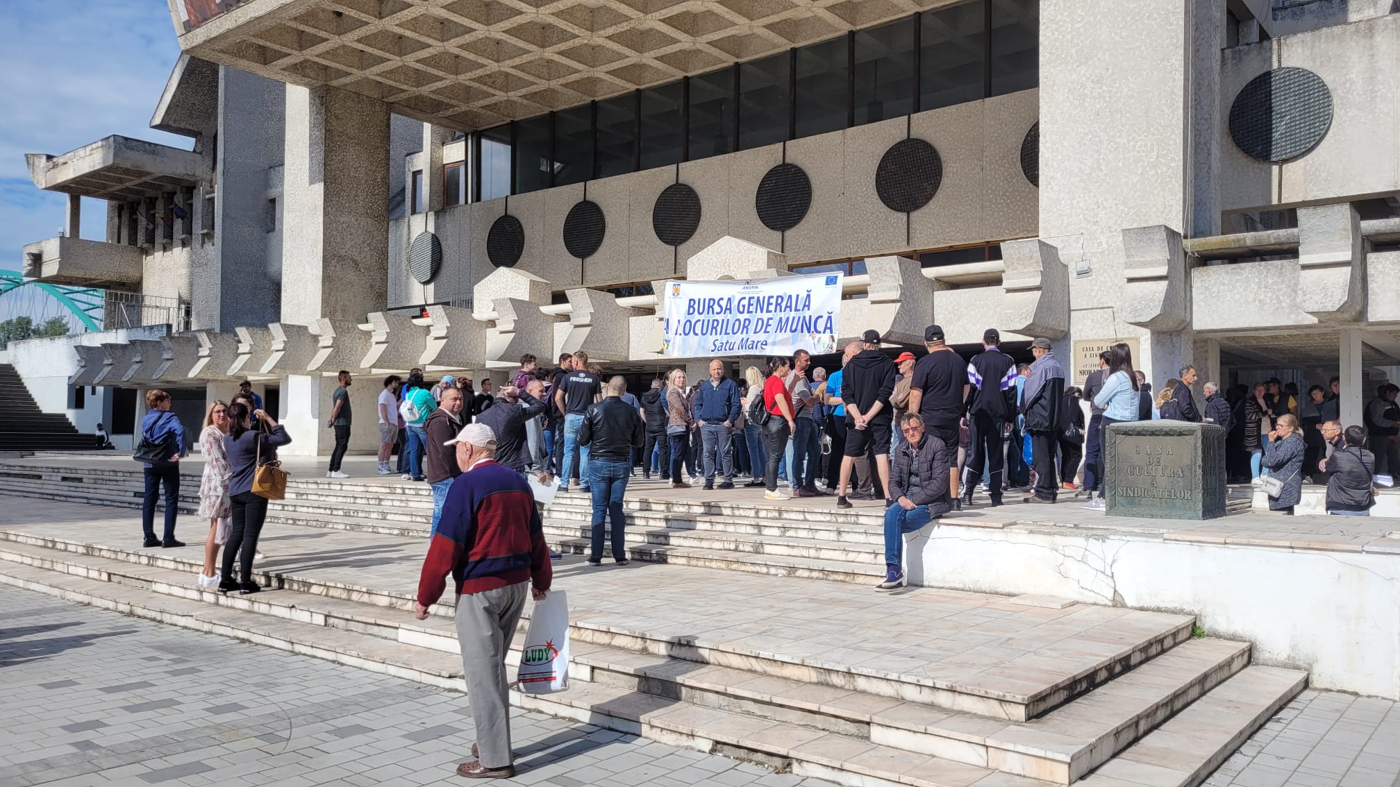 AJOFM Satu Mare organizează Bursa locurilor de muncă pentru absolvenți