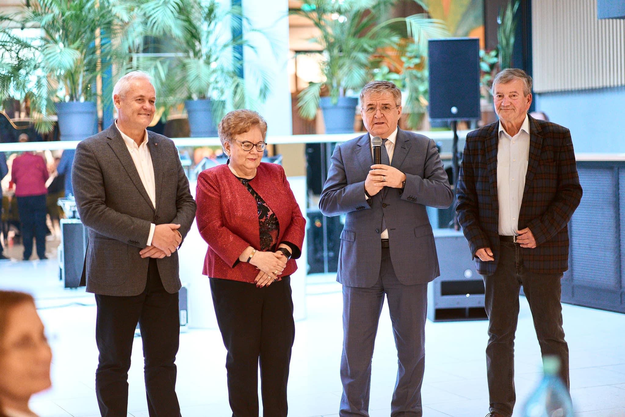 FOTO. PSD Satu Mare a  sărbătorit Ziua Internațională a Persoanelor Vârstnice alături de Organizația Județeană a Seniorilor Social Democrați