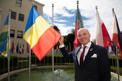 Vizita ambasadorului României în California. Întâlniri la companii din Silicon Valley, la Universitatea Stanford și cu comunitățile de români - domeniile IT și cel al inteligenței artificiale, în topul agendei discuțiilor