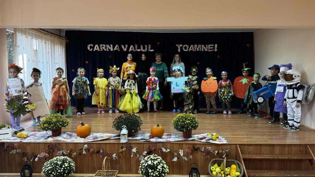 Haine ecologice deosebite, cântece şi poezii, la "Carnavalul Toamnei"!