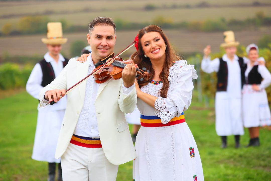 Artista Lavinia Goste continuă să îşi surprindă fanii cu noi proiecte inedite! Ce a patit la filmarile videoclipului “ Doamne ajuta numai bine”?