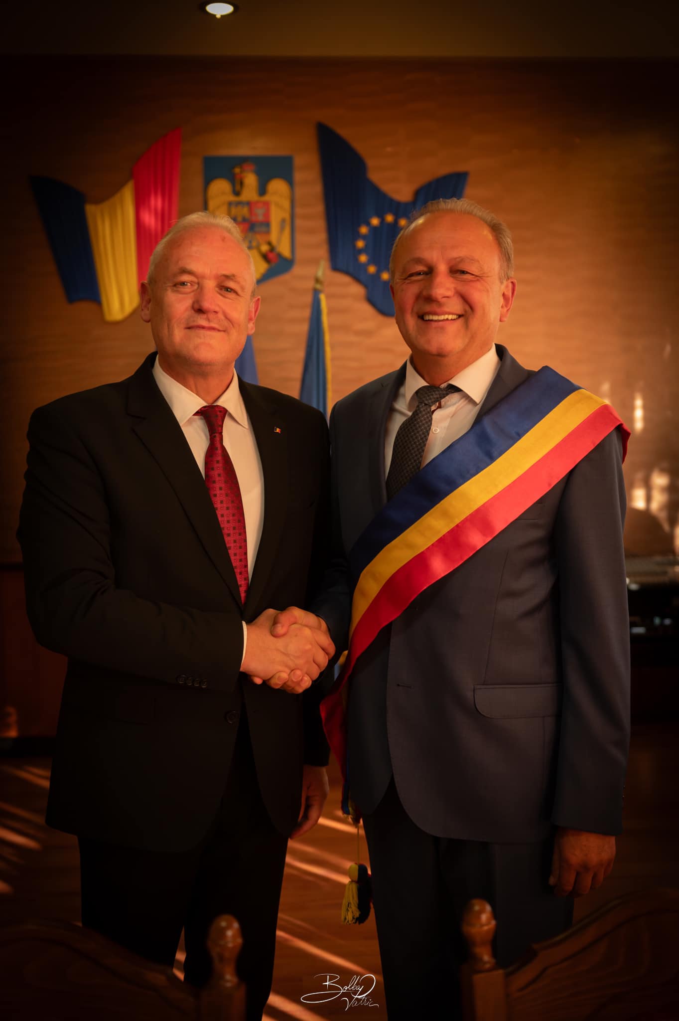 FOTO. LONGEVITATE. Ovidiu Duma, reinvestit primar al orașului Ardud pentru a șaptea oară la rând 