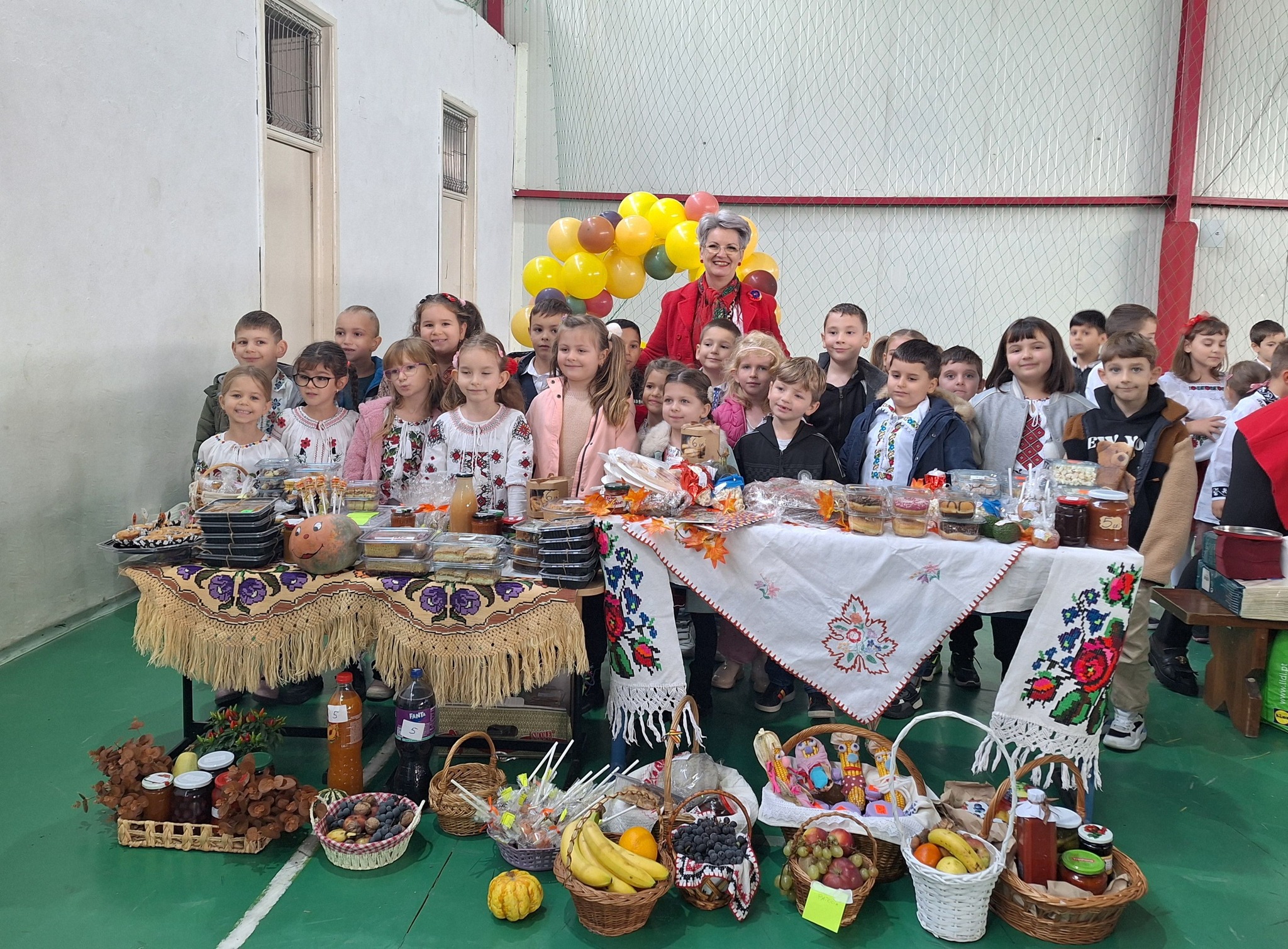 FOTOGALERIE. Târgul „Made în România” de la Medieșu Aurit a fost un succes deosebit