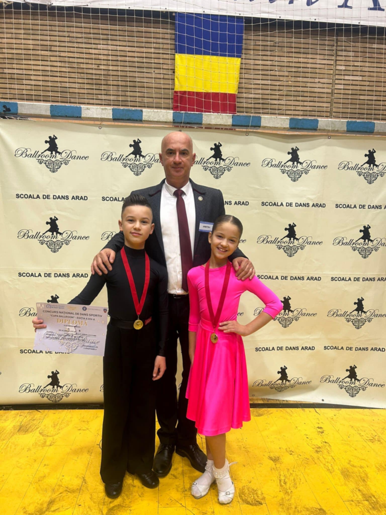 Royal Dance Club la Cupa Ballroom de la Arad