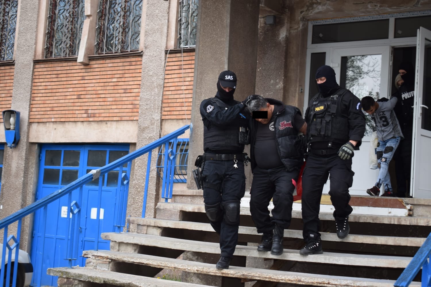 Patru bărbați reținuți în Satu Mare pentru încăierare și tulburarea ordinii publice