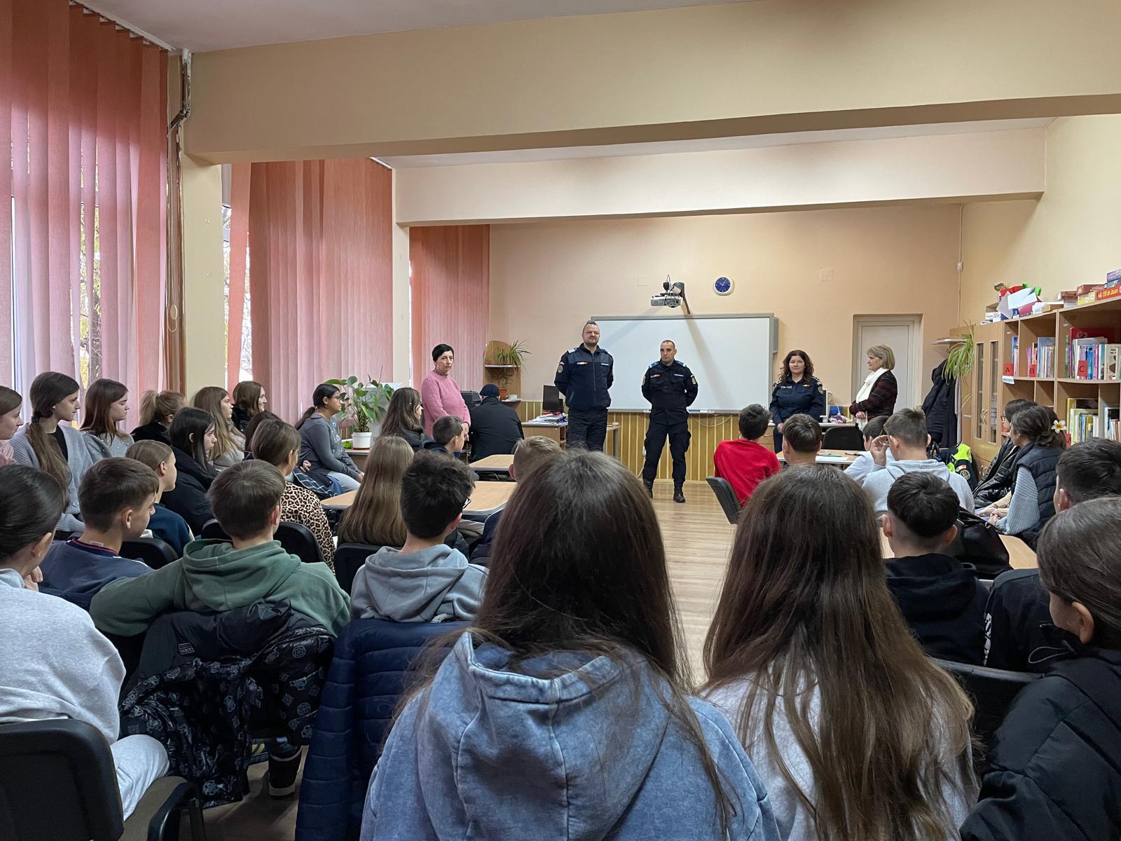 Acțiune de prevenire organizată cu succes la Școala gimnazială Halmeu