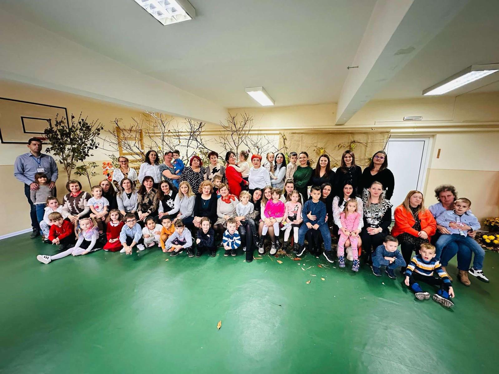 Creativitate și spontaneitate la concursul de fotografie “Prin ochi de copil”