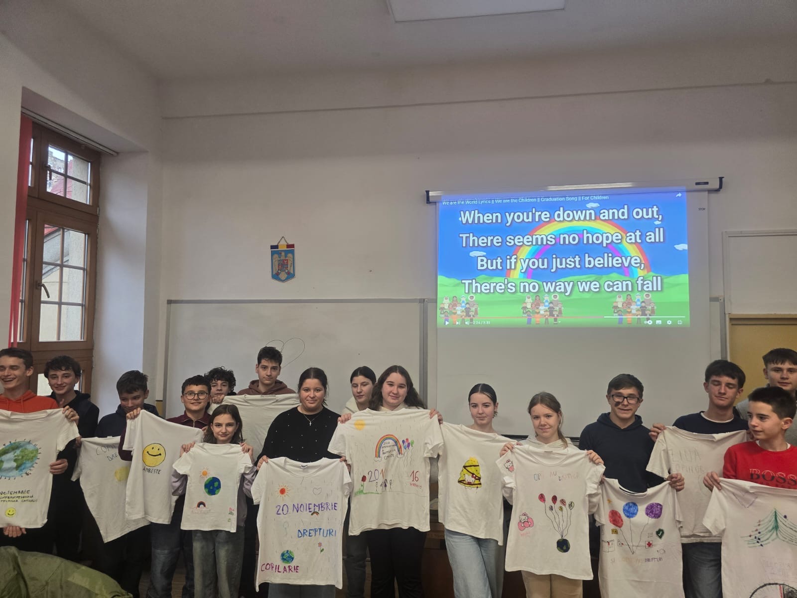 FOTO. Ziua Internațională a Drepturilor Copilului sărbătorită de elevii de gimnaziu ai Colegiului Național “Mihai Eminescu”