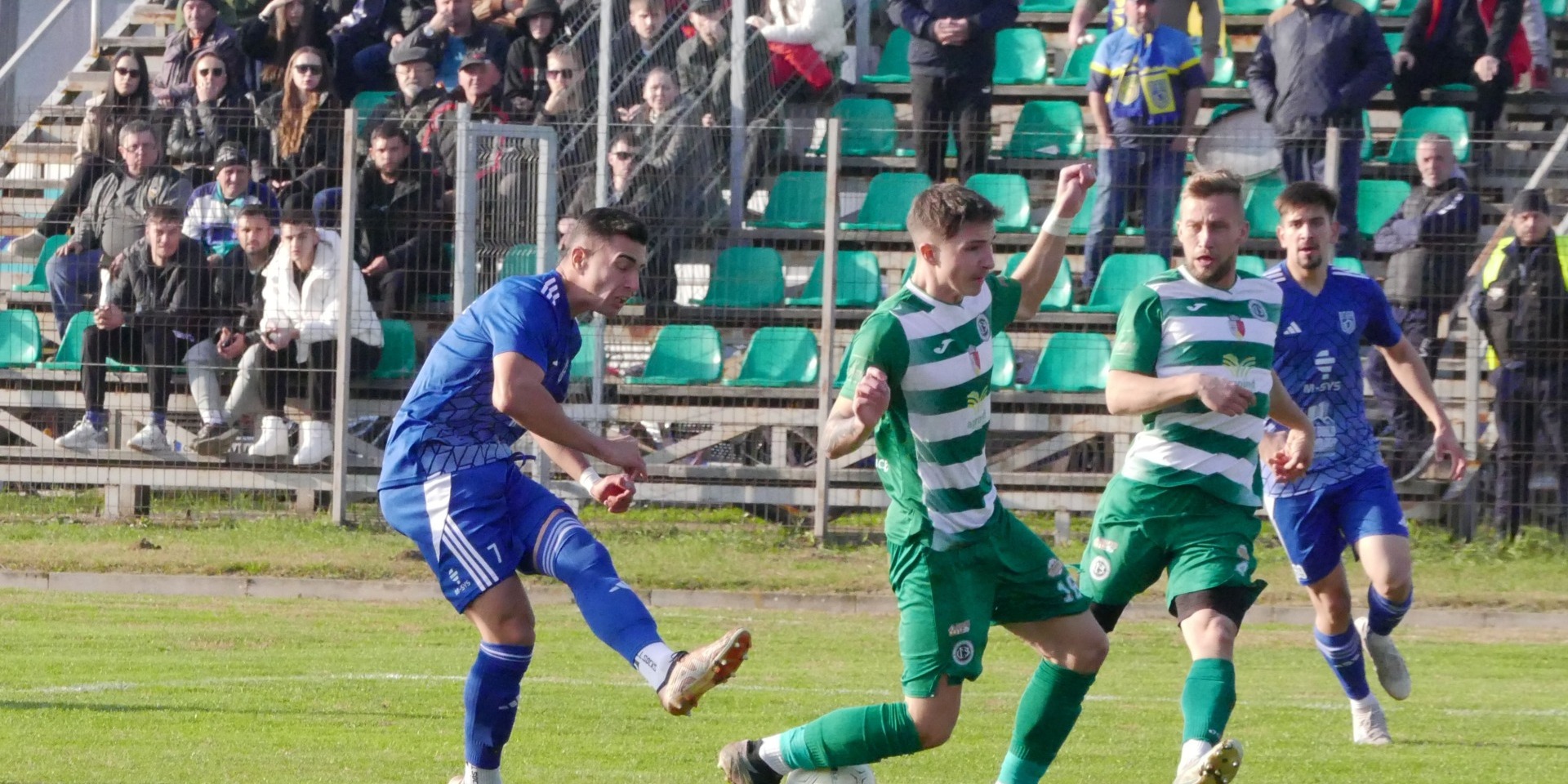 Pas greșit pe terenul ultimei clasate!