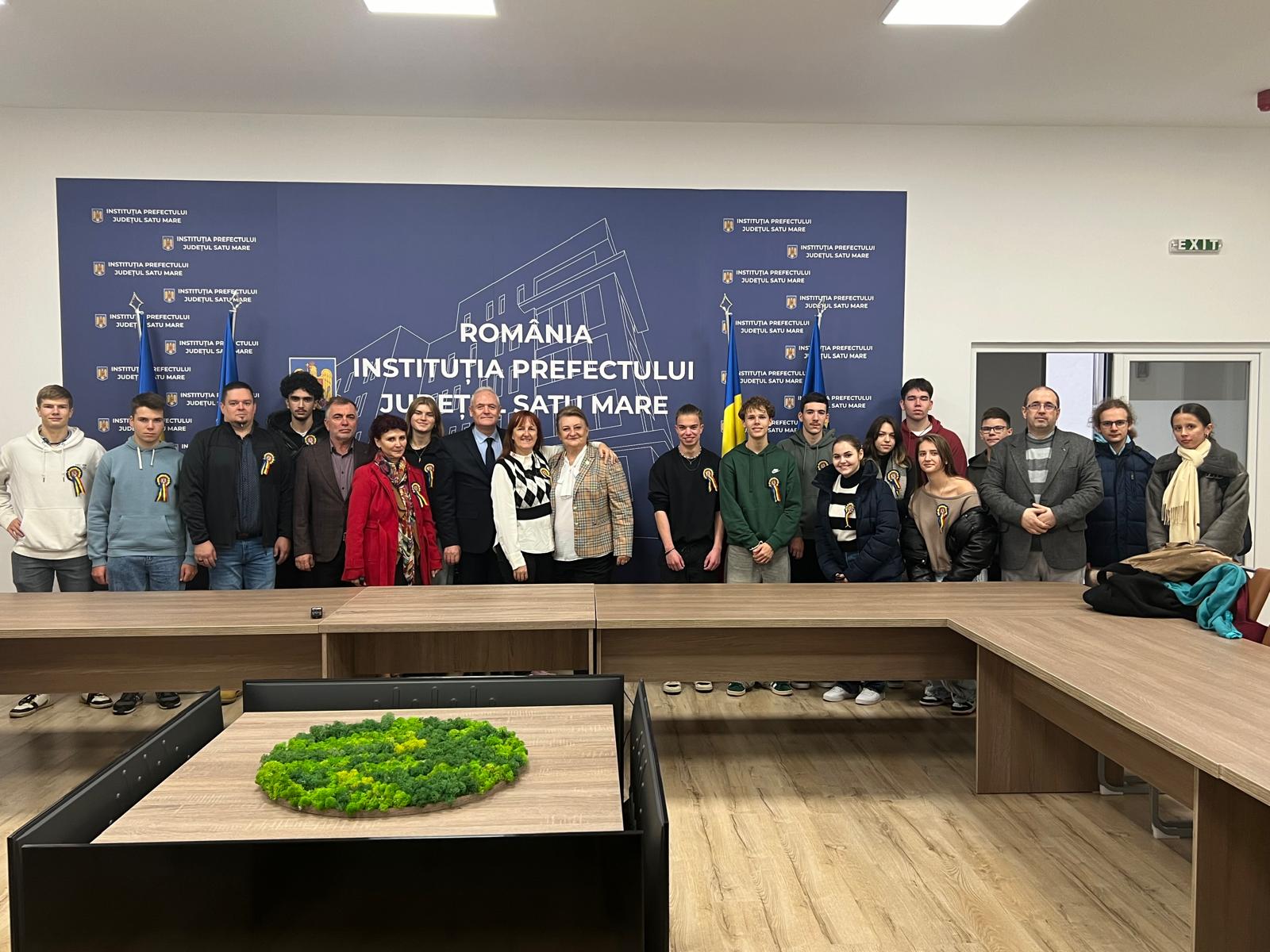 Proiect de mobilitate Erasmus+, prezentat la Prefectură