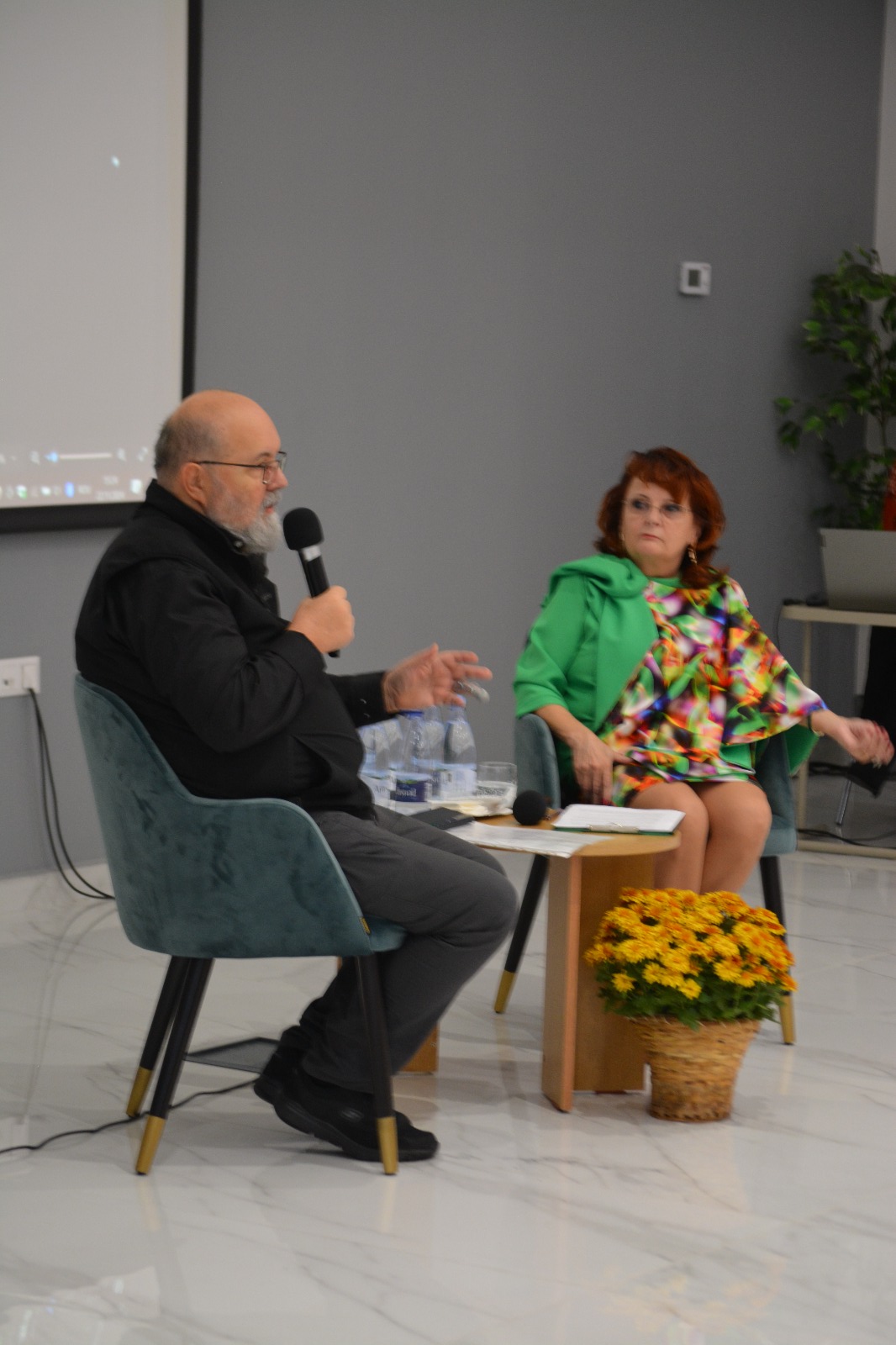 EVENIMENT Conferința-dezbatere „Valorile care ne definesc! România-Europa încotro?” – Un dialog esențial despre identitate, educație și viitorul european