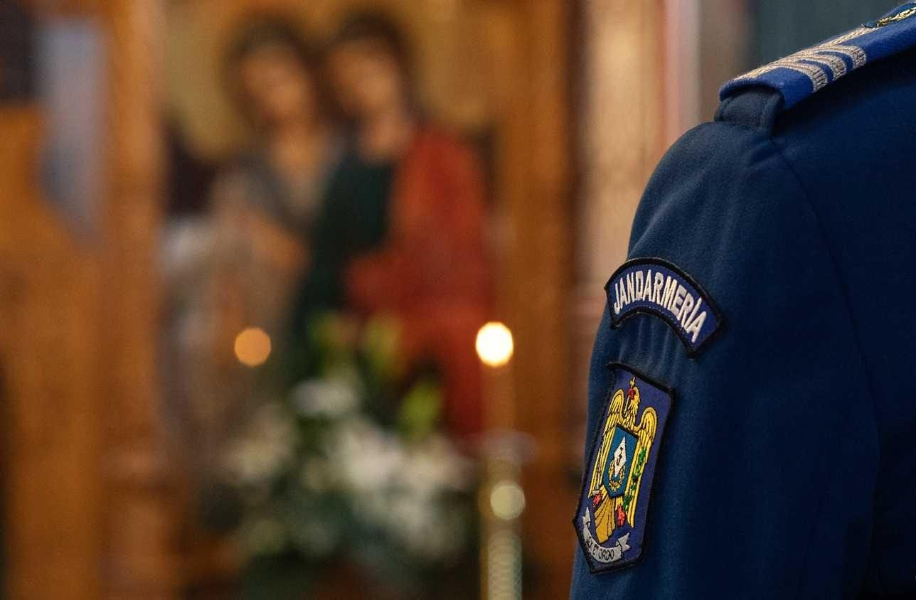 Jandarmii își cinstesc ocrotitorii Sfinţii Arhangheli Mihail şi Gavriil