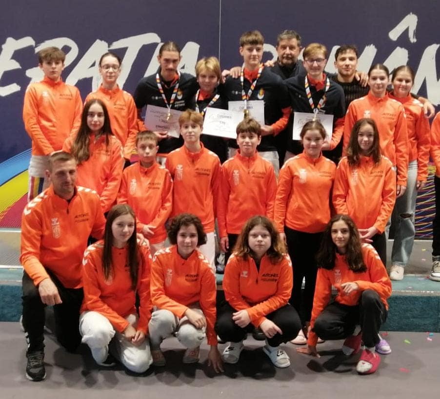CS Satu Mare este campioana speranțelor la spadă masculin echipe
