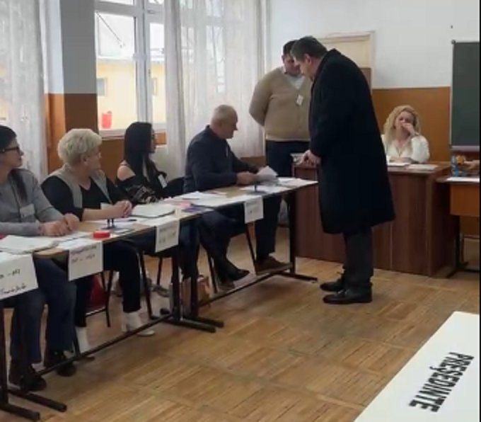 Sătmarul, din nou codaş la urne. Secţii de votare goale la Satu Mare