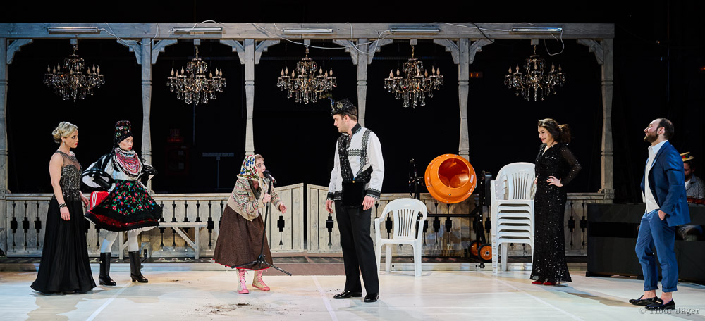 Cadourile lui Moș Nicolae pentru publicul sătmărean