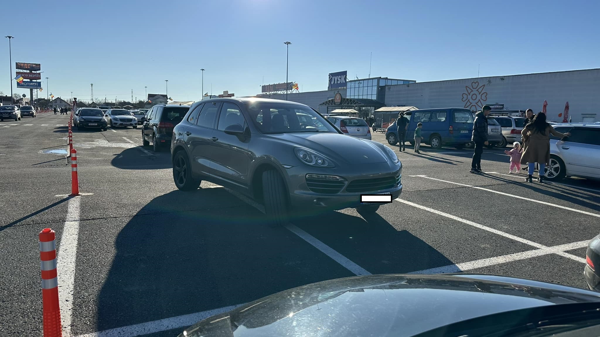 De ce ai parca așa???