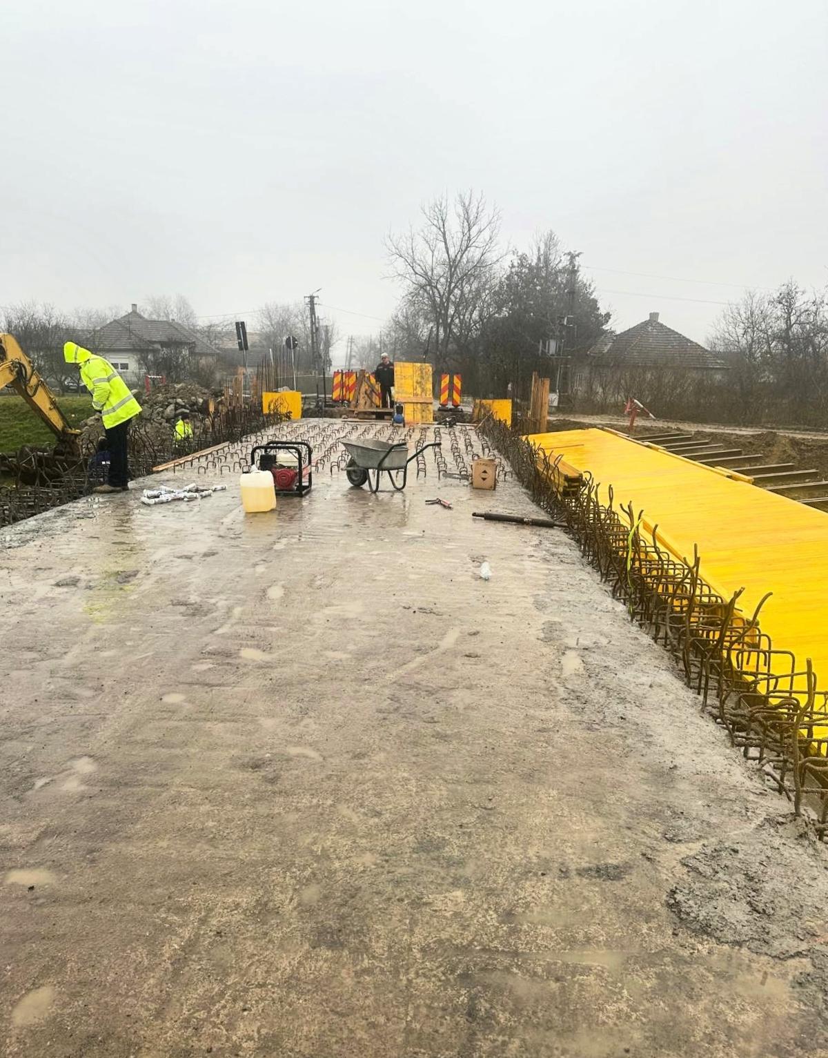 Modernizarea Podului peste Râul Crasna din Supuru de Jos avansează semnificativ