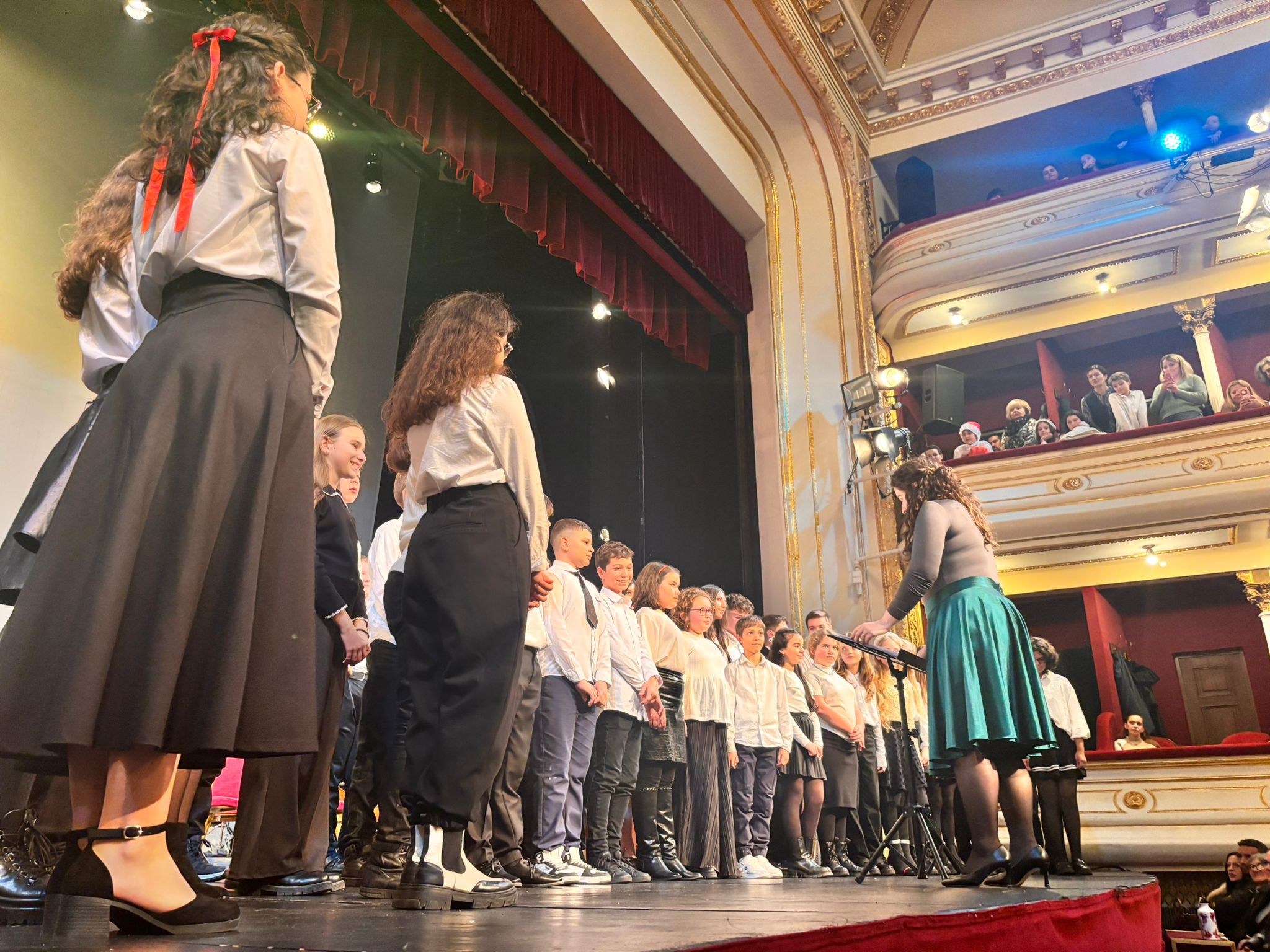 Concert de Crăciun impresionant oferit de elevii Liceului de Arte “Aurel Popp” din Satu Mare