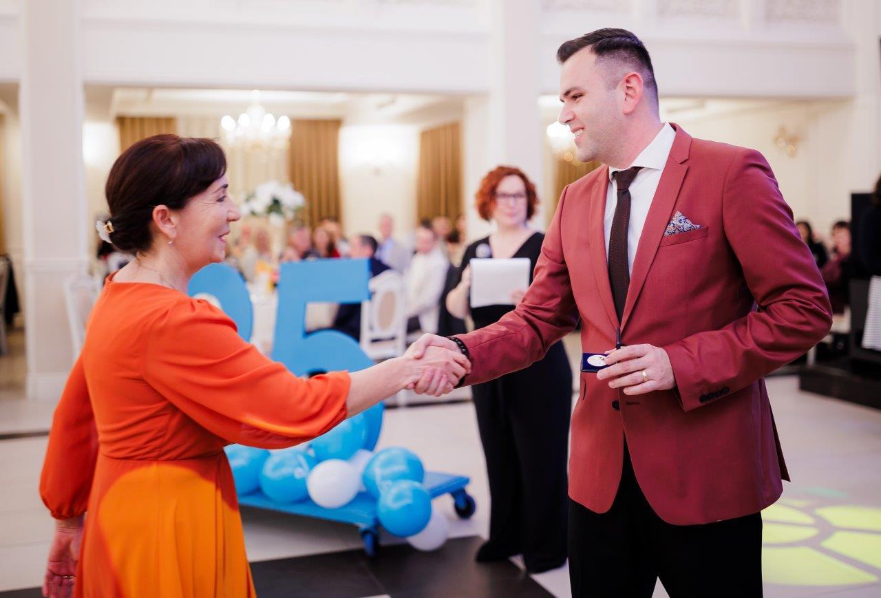 DRÄXLMAIER Satu Mare a aniversat 25 de ani de activitate și a onorat loialitatea angajaților săi