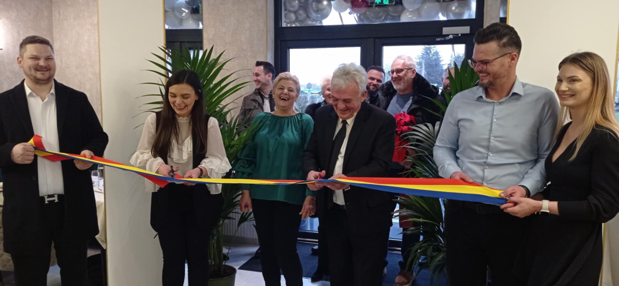 FOTO. Unul dintre cele mai cunoscute restaurante din Satu Mare, redat sătmărenilor. Cadru modern și relaxant