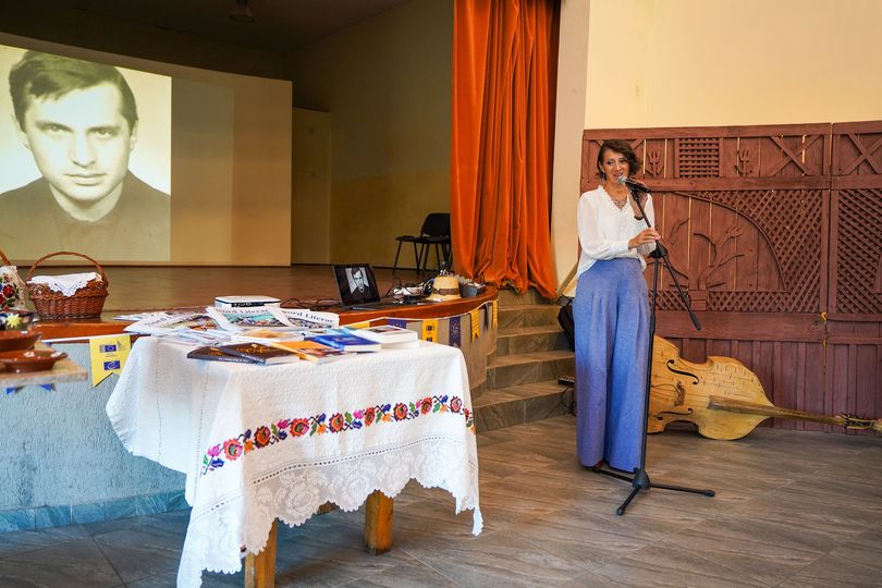 Pagină de CULTURA realizată de Vasile Mic