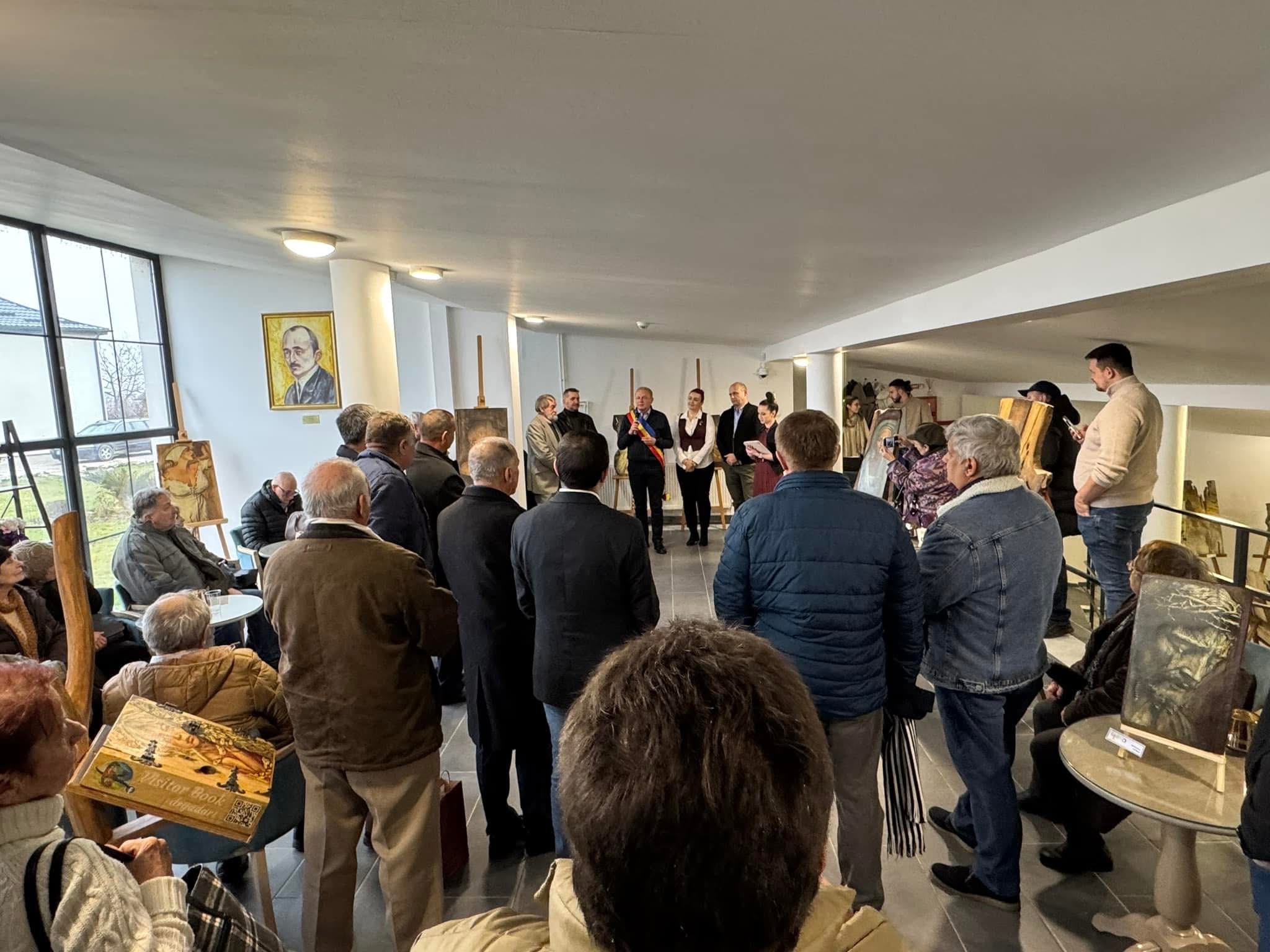 FOTO. Casa de Cultura ,,dr. Augustin Mircea” din Ardud, a fost gazda privilegiată a vernisajului „Configurații”