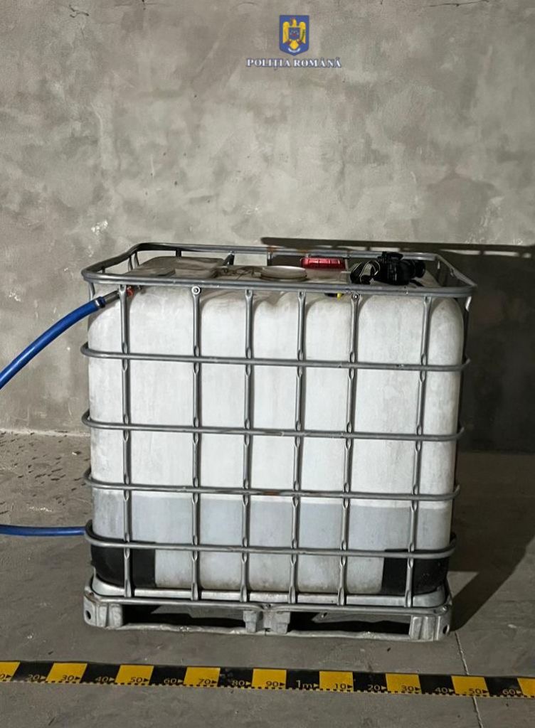 Peste 400 de litri de alcool fără documente de provenienţă, confiscat de către poliţiştii sătmăreni