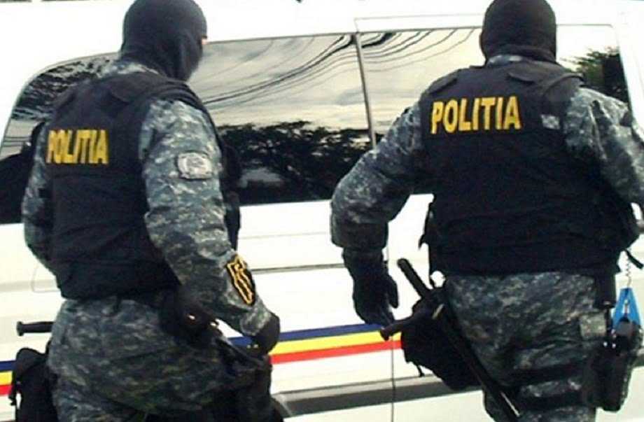 Un sătmărean urmărit internațional, escortat din Marea Britanie și bagat direct dupa gratii