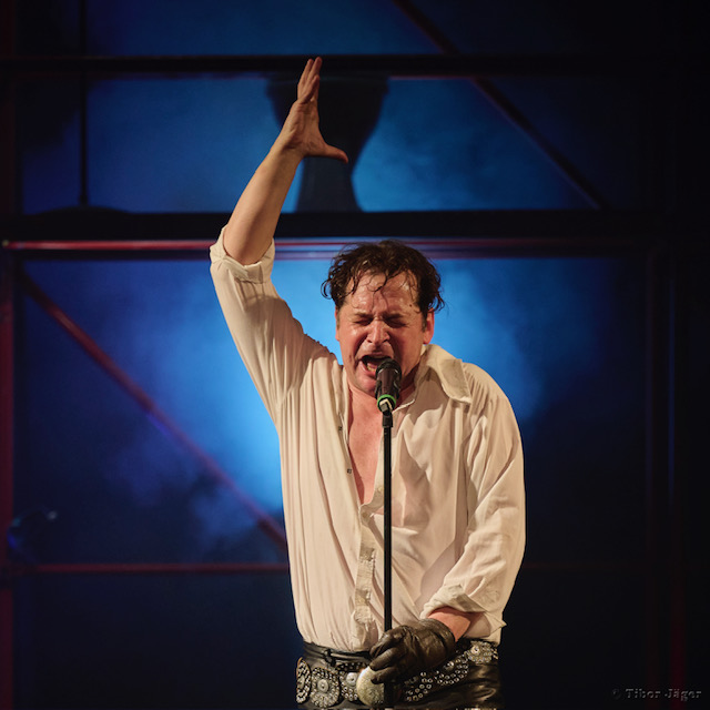 FOTO. Spectacolul Trupei Harag György a Teatrului de Nord Satu Mare a fost nominalizat la premiul Uniunii Teatrale din România (UNITER) în trei categorii importante. 