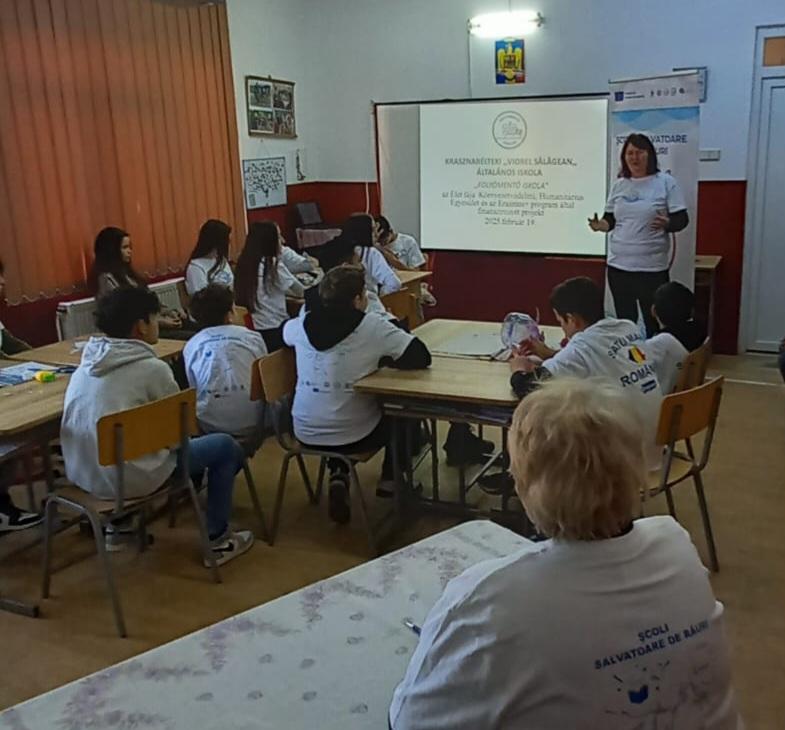 FOTO. Asociația Ecologică și Umanitară „Copacul vieții”, implementează proiectul „Școli salvatoare de râuri”