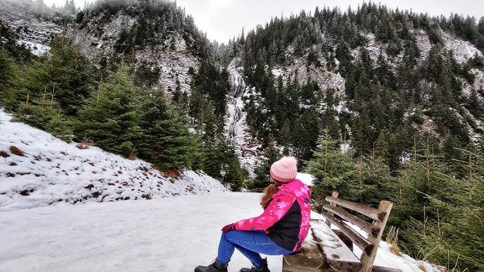 Cascada Cailor din Maramureș, atracția inedită a iernii