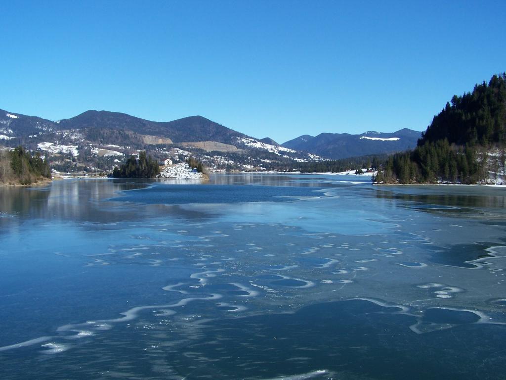 Rezerva de apă stocată în acumulări garantează asigurarea apei brute la valorile normale pentru toți utilizatorii