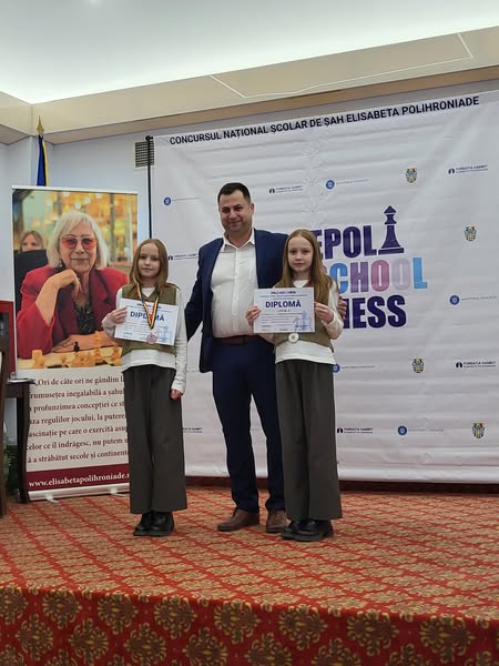 Evoluții excelente pentru Andreea și Noelia Cristurean la Concursul National Școlar