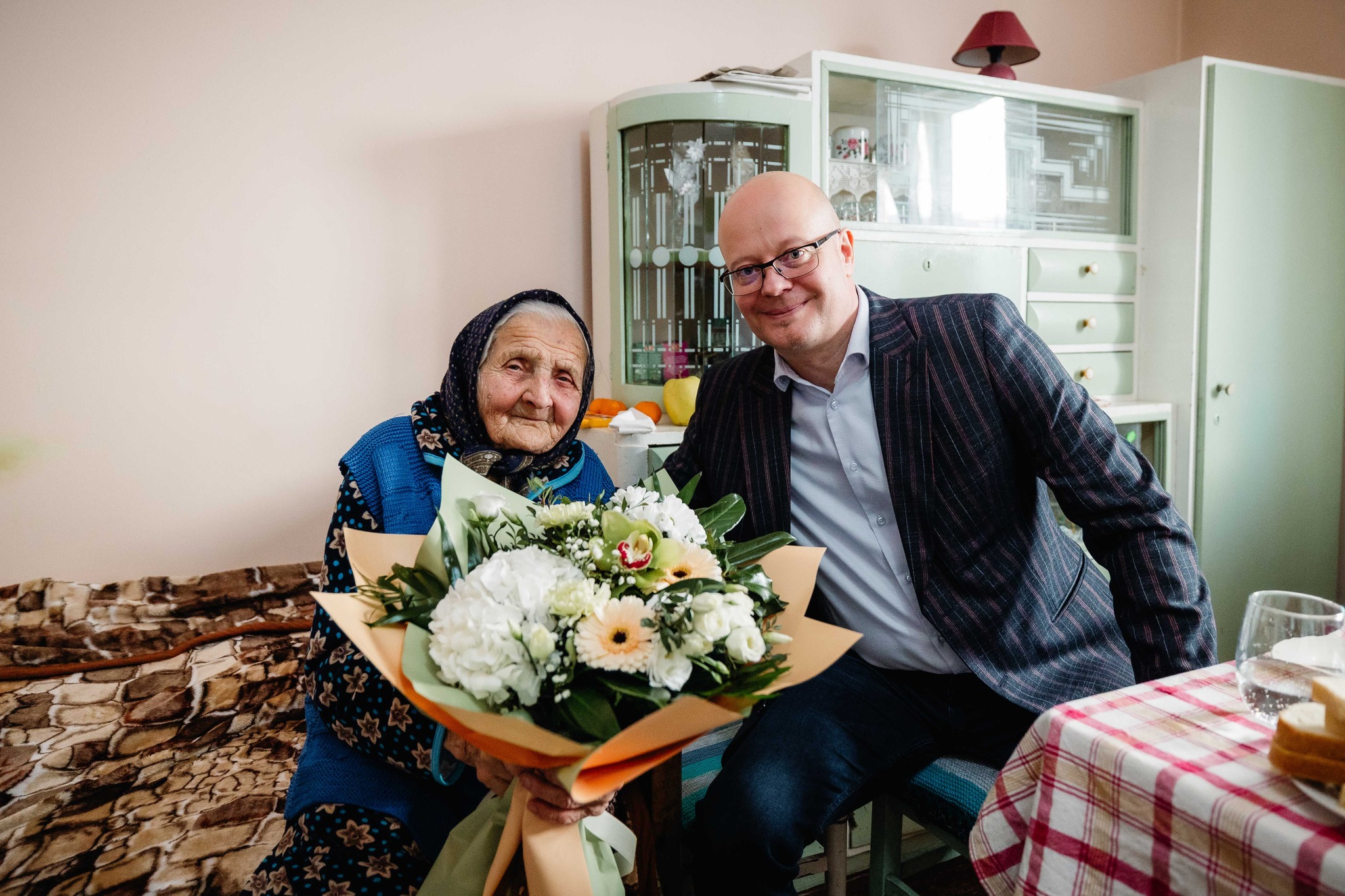 Centenar de viață: Sătmăreanca Bodea Teodora, sărbătorită la împlinirea a 100 de ani