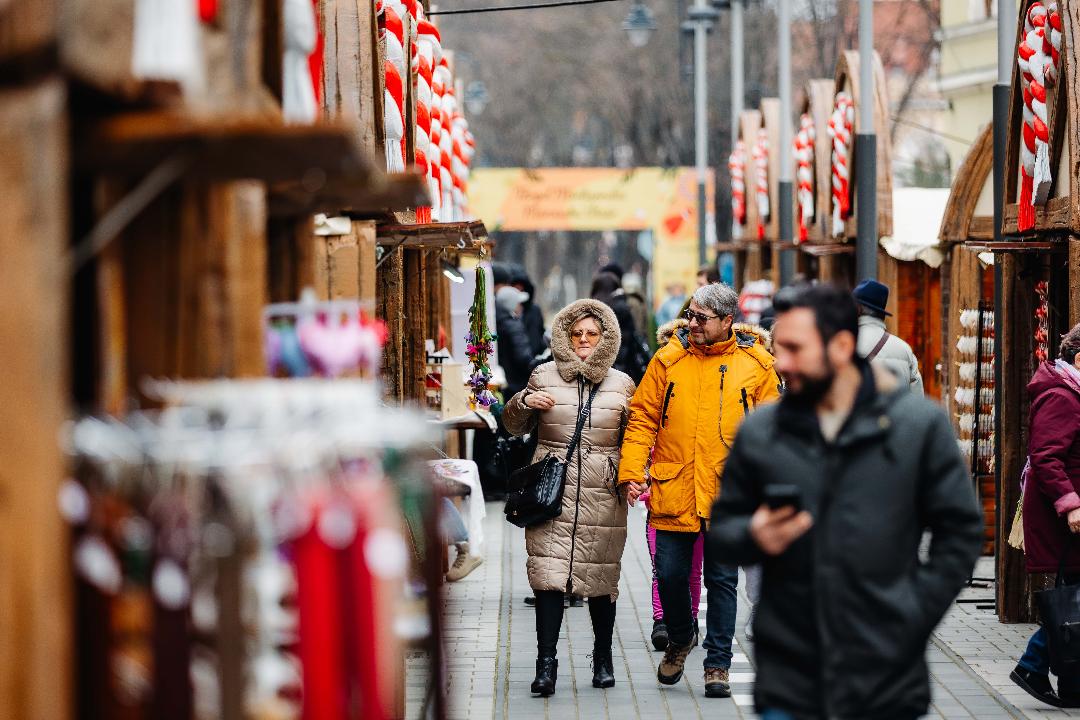 FOTOGALERIE. Târgul Mărțișorului și-a deschis azi porțile!