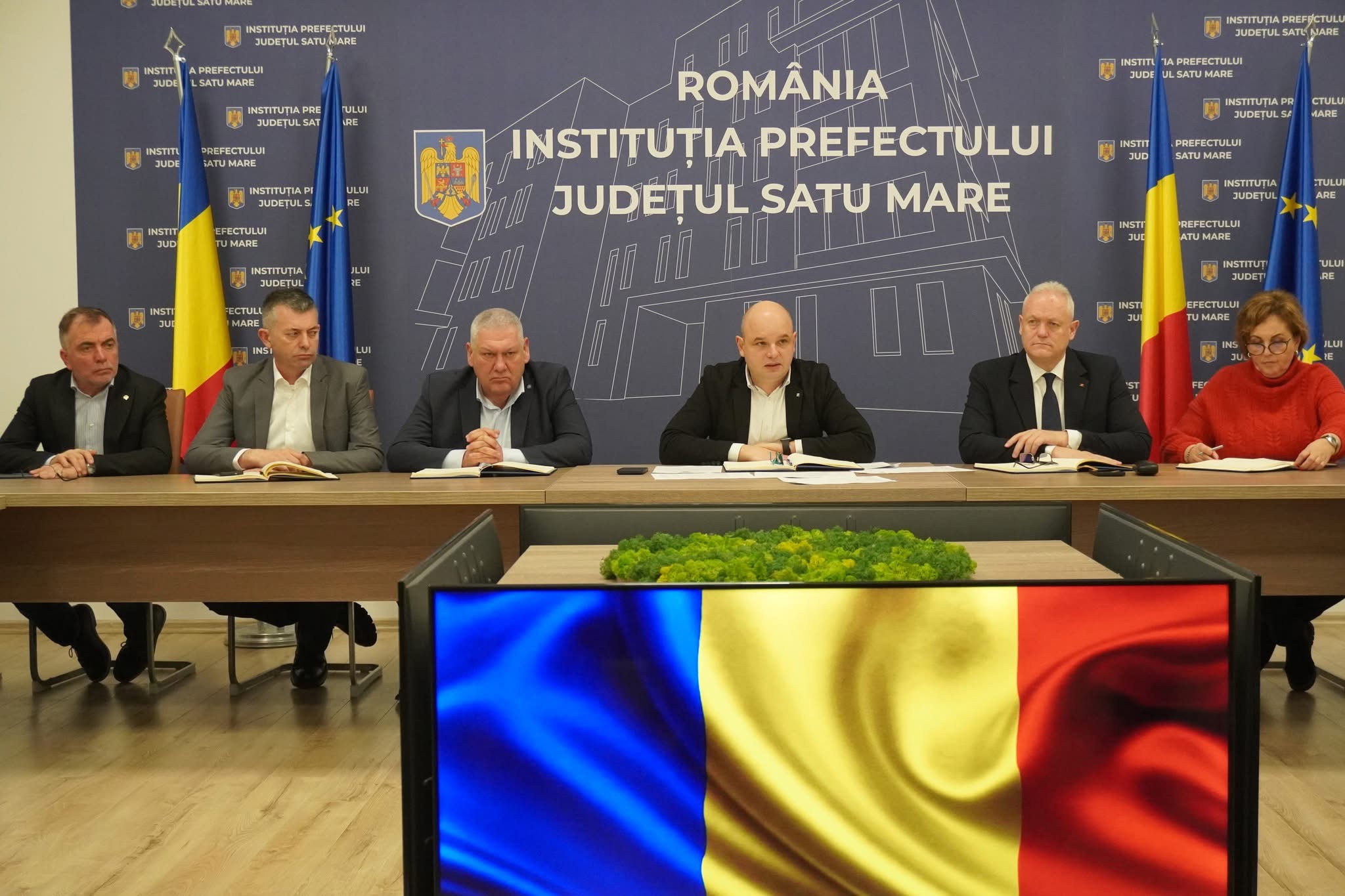 FOTO. Ședință extraordinară a Colegiului Prefectural convocată de prefectul Altfatter Tamás