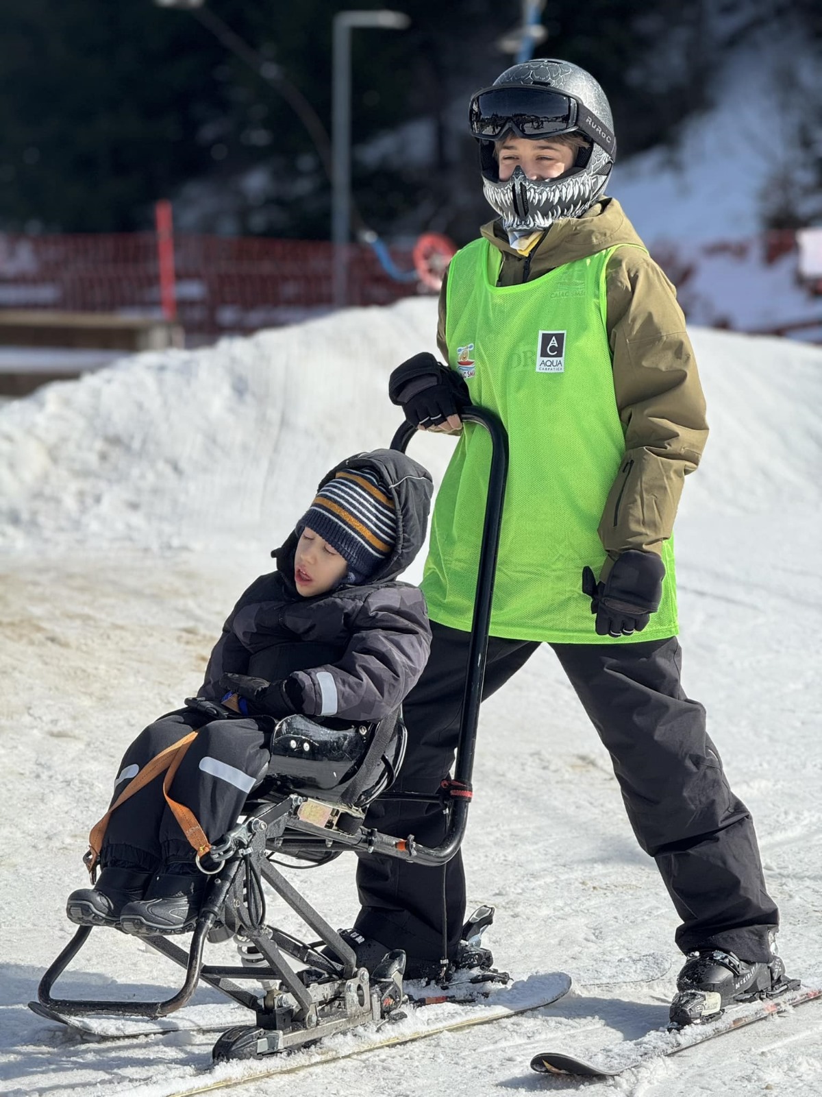 CaiacSMile sau când faptele bune devin moștenire de familie!  ”Andrei, eroul meu, fiul meu!! ”