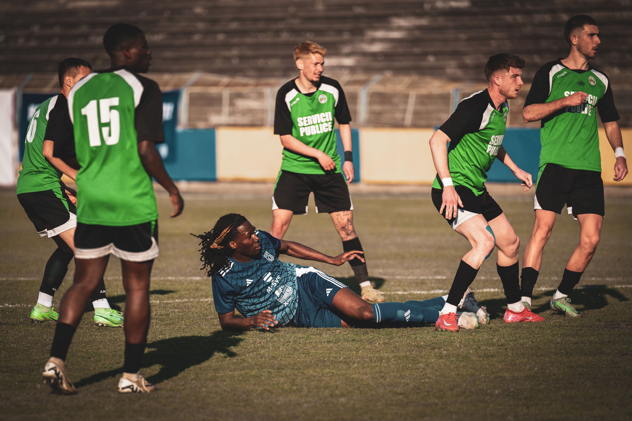 Victorie clară și calificare în playoff!