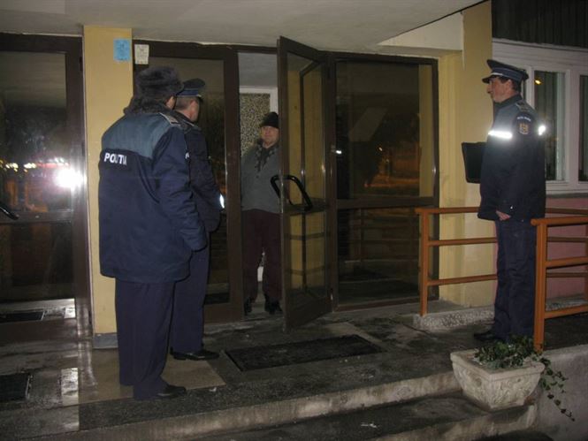 Acțiune a polițiștilor pentru verificarea modului de asigurare a pazei la societățile comerciale