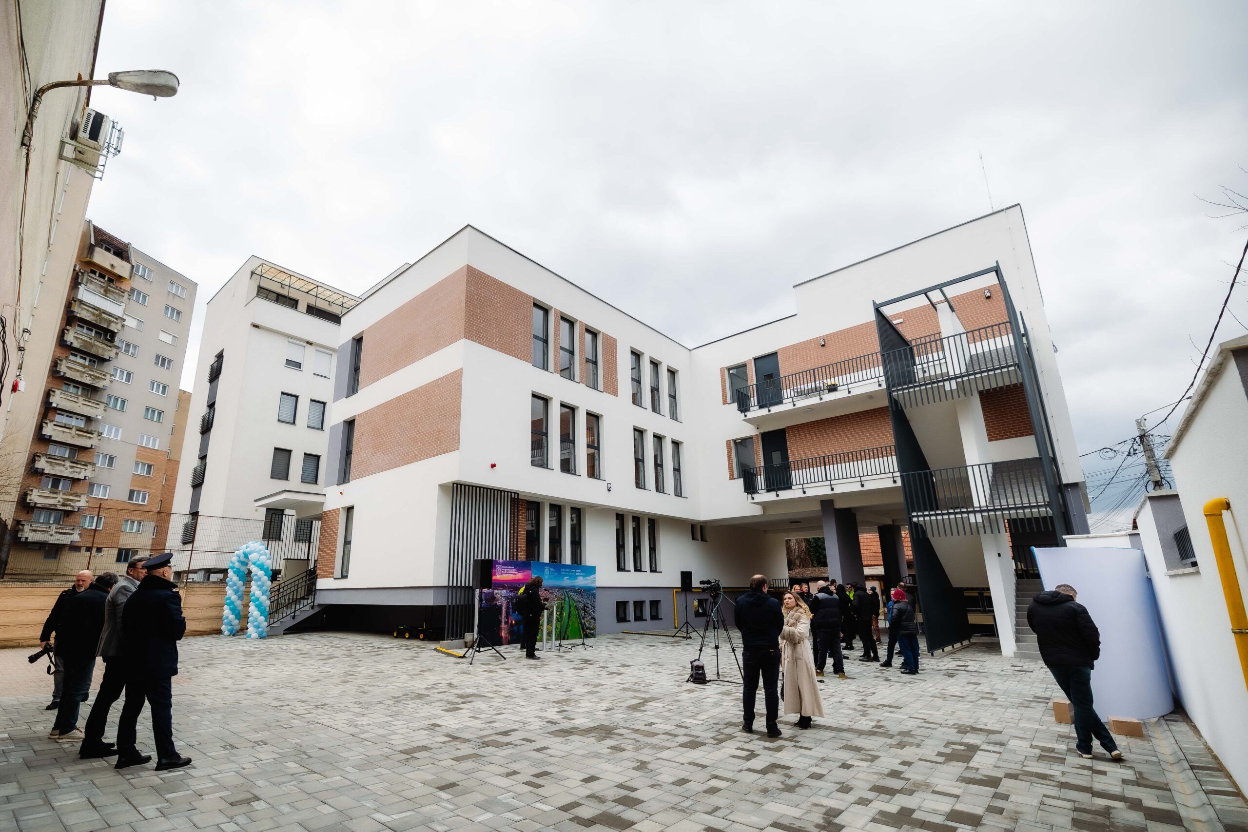 Noua clădire a Școlii „Constantin Brâncoveanu”, inaugurată în prezența ministrului Educației. Condiții ultramoderne pentru elevii din Satu Mare