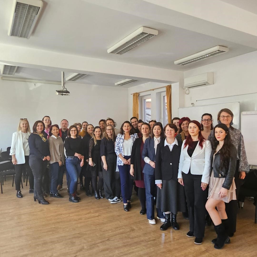 Solidaritate intergenerațională prin joc și coaching – o experiență de reflecție și dezvoltare profesională pentru asistenții sociali