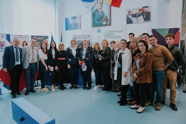 Târg de job-uri la universitate! Studenții UVVG, față în față cu angajatori din diverse domenii