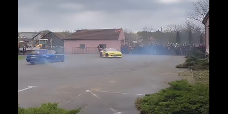 FOTOGALERIE. Ardud, capitala pasiunii auto pentru o zi: Mașini retro, bolizi de competiție și tehnologii ale viitorului, toate într-un singur loc!