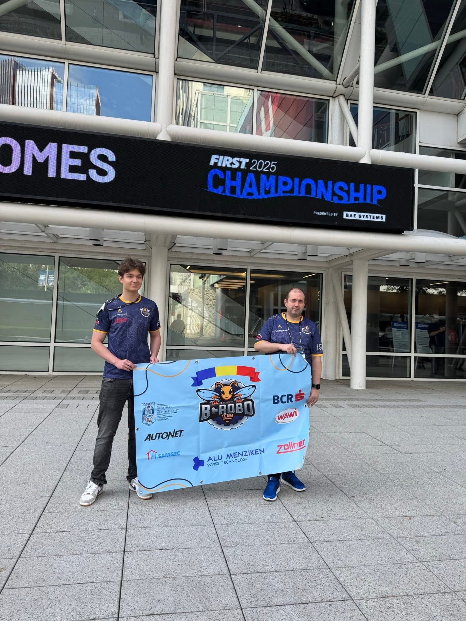 Elevul eminescian Dragoș Andrei David s-a calificat la Campionatul Mondial de Robotică First Tech Challenge 2025 care se desfășoară în Houston