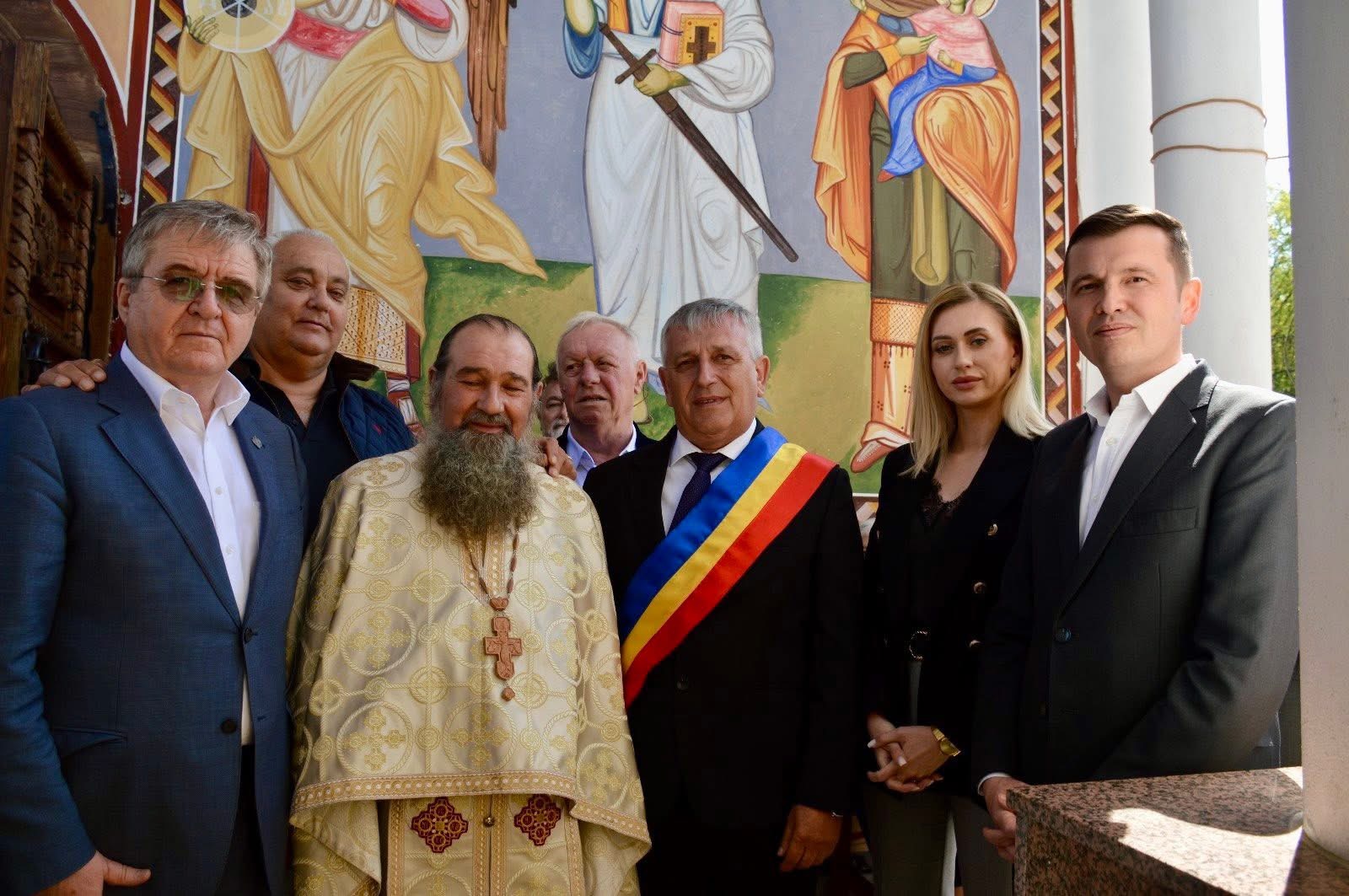 Mircea Govor:,,𝐂𝐫𝐞𝐝𝐢𝐧𝐭̦𝐚 𝐜𝐚𝐫𝐞 𝐧𝐞 𝐮𝐧𝐞𝐬̦𝐭𝐞 – 𝐈𝐳𝐯𝐨𝐫𝐮𝐥 𝐓𝐚̆𝐦𝐚̆𝐝𝐮𝐢𝐫𝐢𝐢, 𝐥𝐚 𝐌𝐚̆𝐧𝐚̆𝐬𝐭𝐢𝐫𝐞𝐚 𝐌𝐚̆𝐫𝐢𝐮𝐬̦”